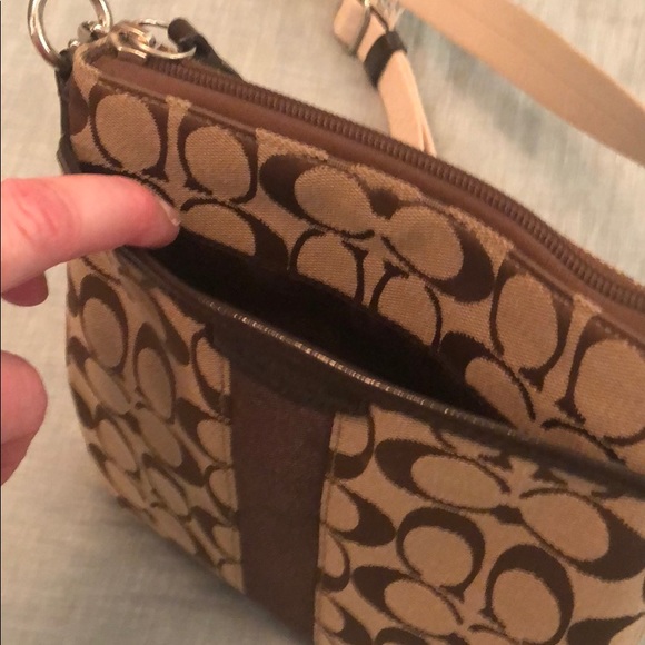 Coach women’s crossbody bag - Picture 4 of 6